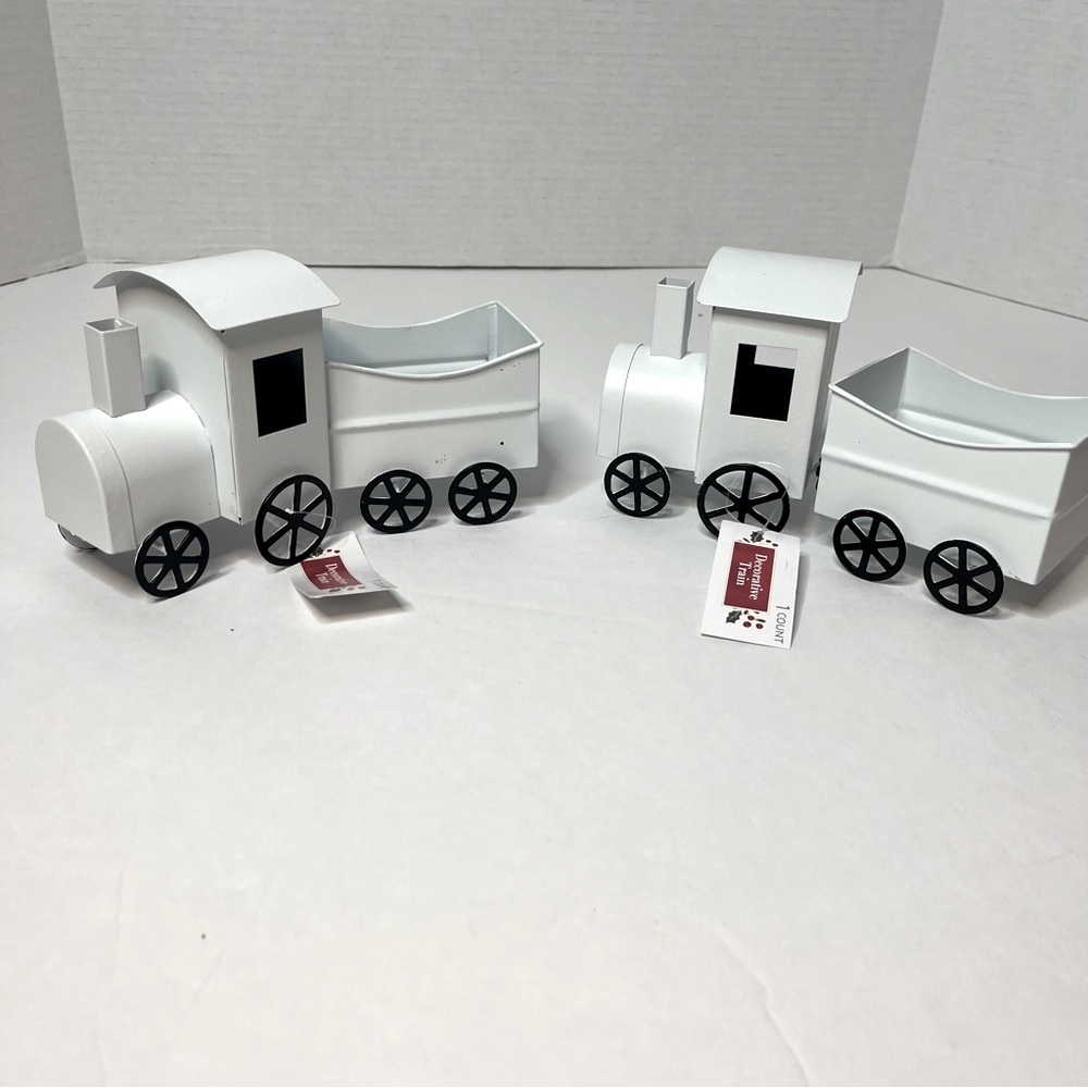 New! Holiday White Train Figural Christmas Decor 2pc Set
